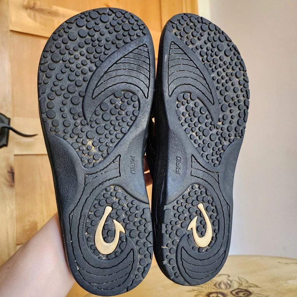 OluKai Ohana US 11 Mens Black Beach Sandals Flip Flops Comfort Casual Resort